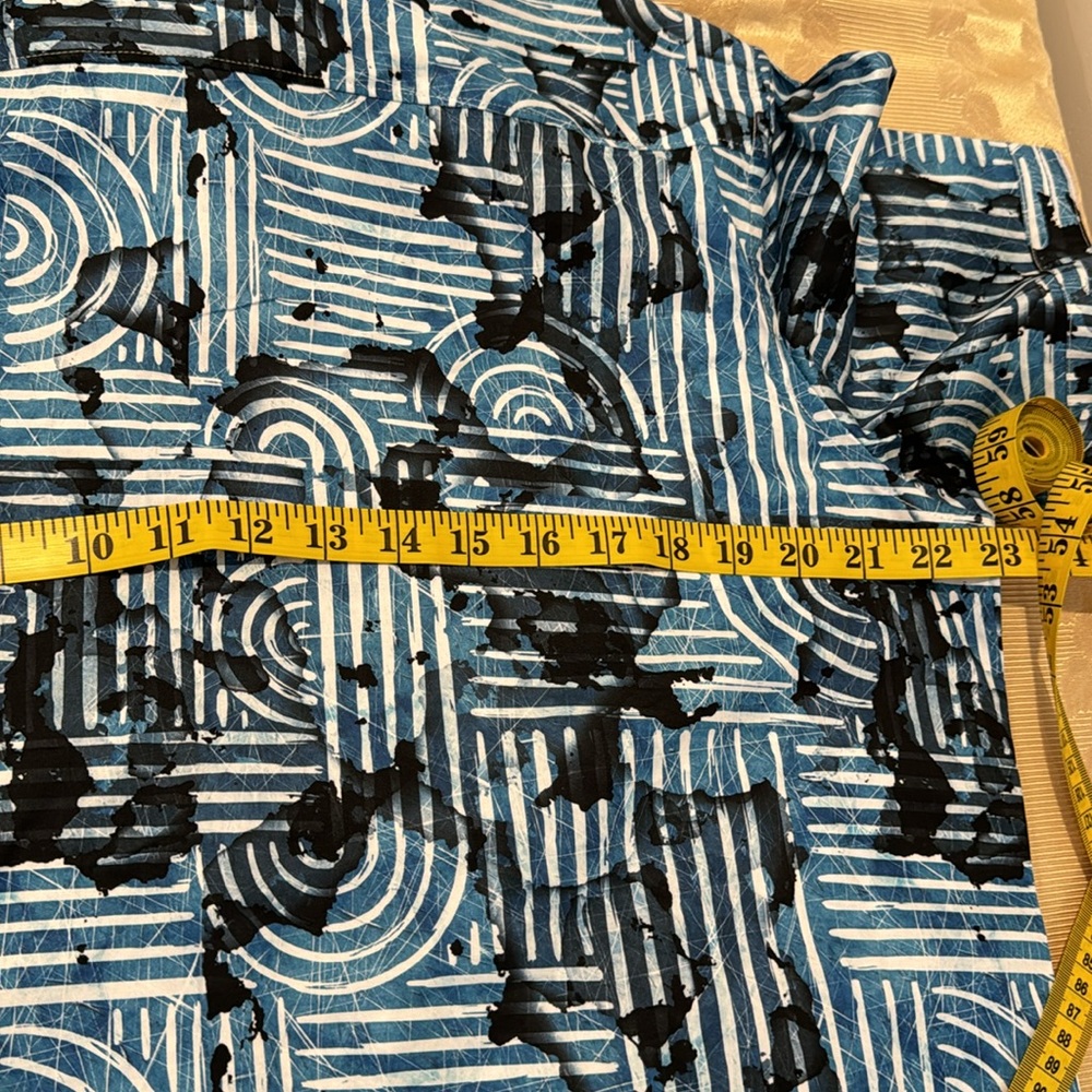 Robert Graham Waylon Short Sleeve Woven Shirt - Picture 12 of 15